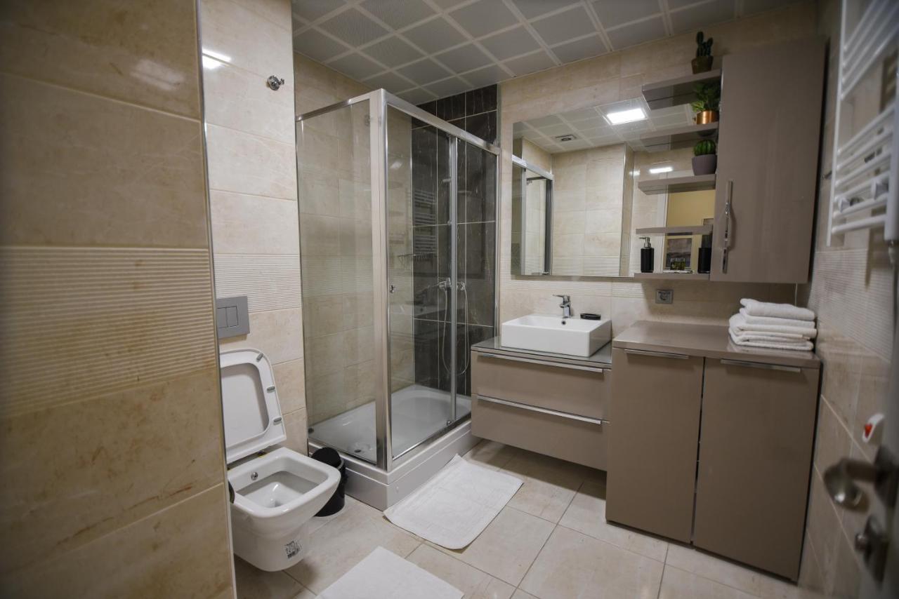 Sky Deluxe Fitness & Spa Σκόπια Εξωτερικό φωτογραφία